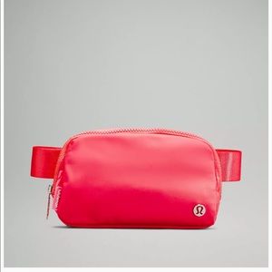 Lululemon Everywhere Belt Bag Coral/Pale Raspberry